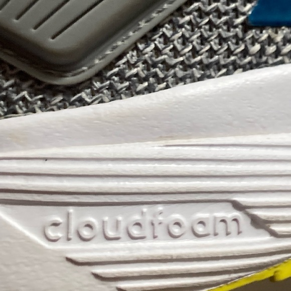 Adidas cloudfoam size 10.5 excellent used condition. - Picture 6 of 6